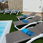 Vila La Era 1 *