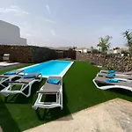 Vila La Era 1 *